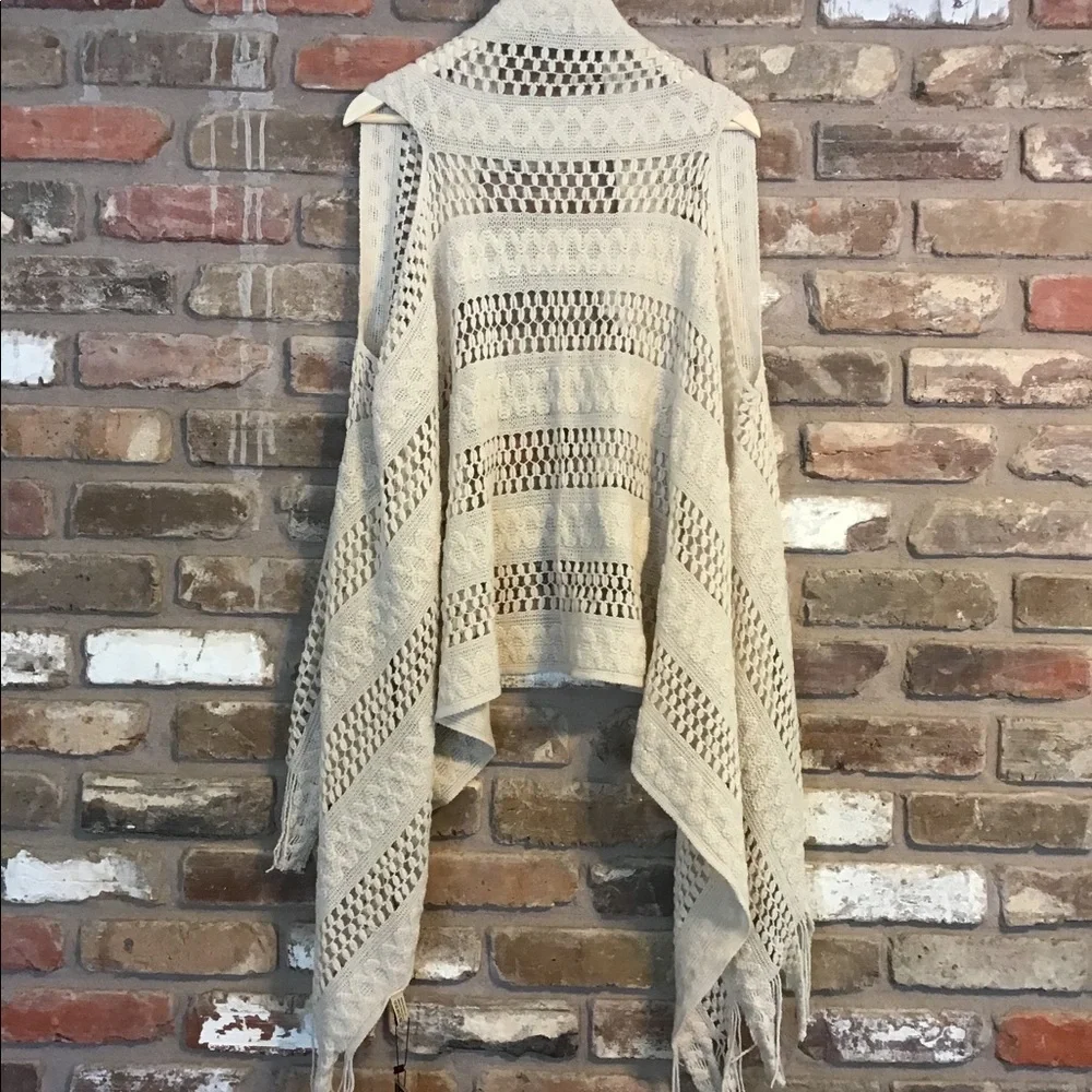 LAVA ACCESSORIES Women's Crochet Cream Fringe Boho Vest Scarf 2-n-1 NEW